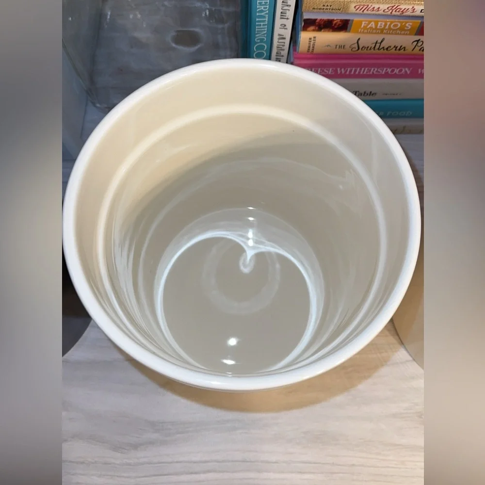 Sale Rae Dunn VHTF Ceramic Toss Waste Basket/Can/Container/Bin Trash Can ‘TOSS’